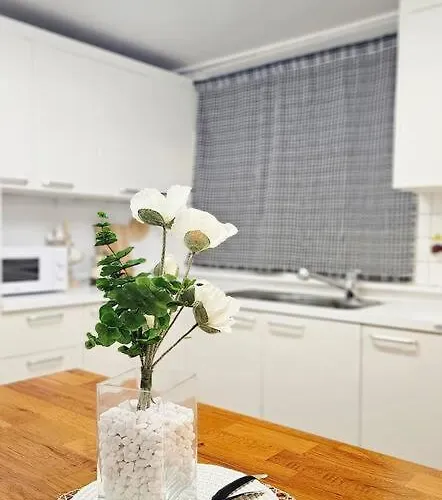 Villa Cozy Near Hongdae & Sinchon Station 4min For Max 6