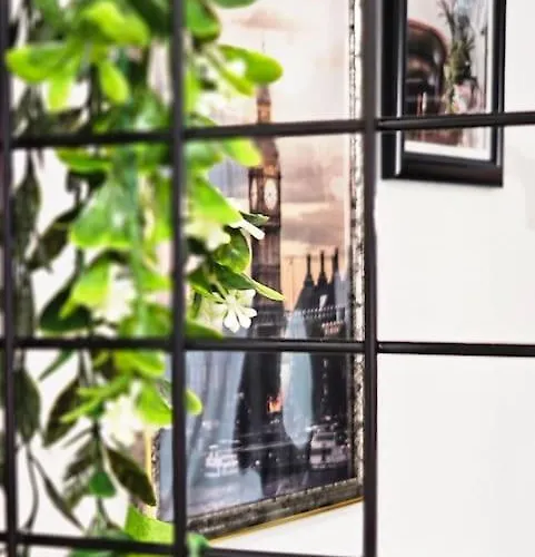 Villa Cozy Near Hongdae & Sinchon Station 4min For Max 6 *