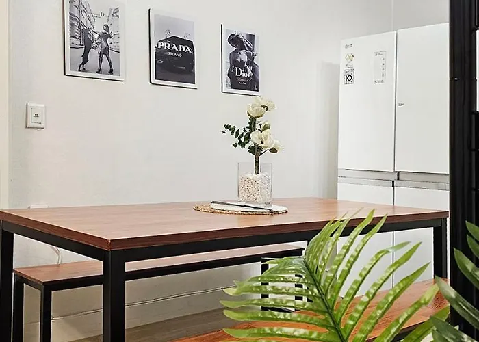 Villa Cozy Near Hongdae & Sinchon Station 4min For Max 6 *